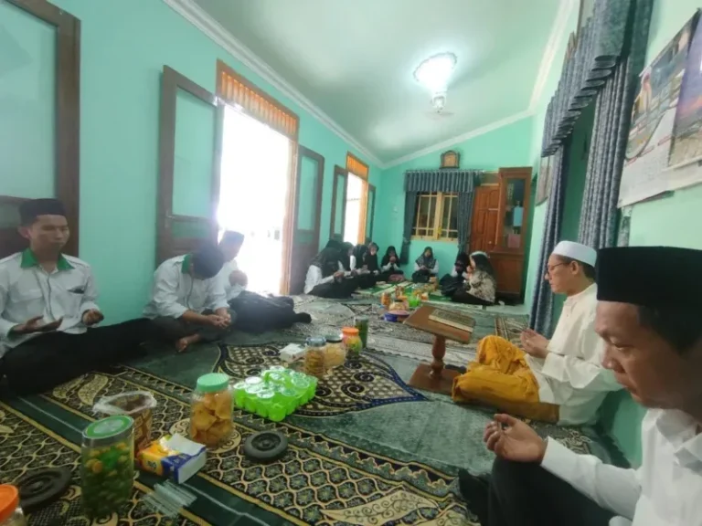 Selasa Pon di Sabilunnajah: Gus Labib Kupas Makna Kebersihan Lahir Batin