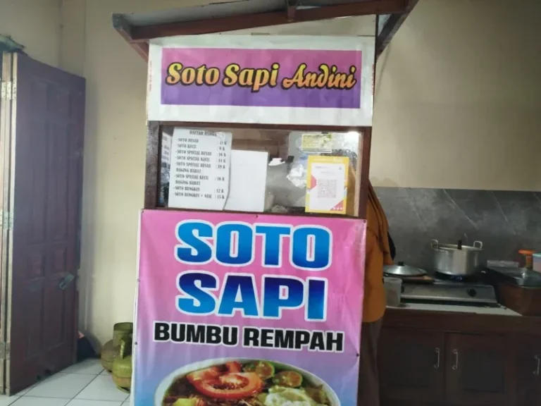 Harga Merakyat, Rasa Sultan! Soto Sapi Andini Brangsong Kendal