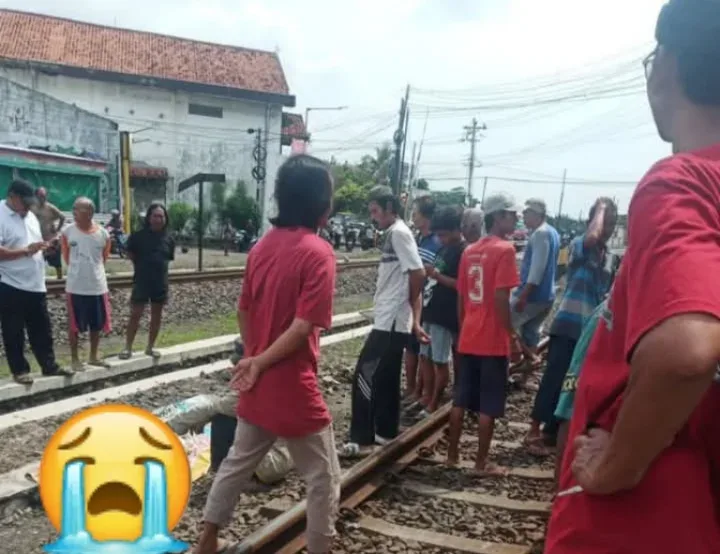 Tragis! Pejalan Kaki Tewas Tertabrak Kereta di Weleri