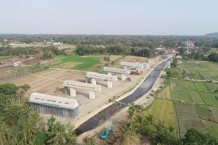 Progres Ngebut! Tol Baru Ini Bakal ‘Belah Jawa’, Perjalanan Jogja–Semarang Jadi Super Cepat