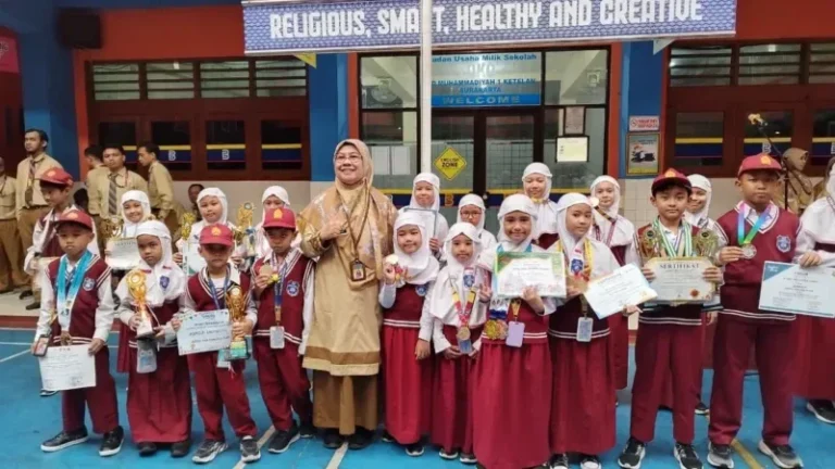 Hari Baru SD Muhammadiyah 1 Solo, 61 Siswa Cetak Prestasi dari Provinsi hingga Internasional