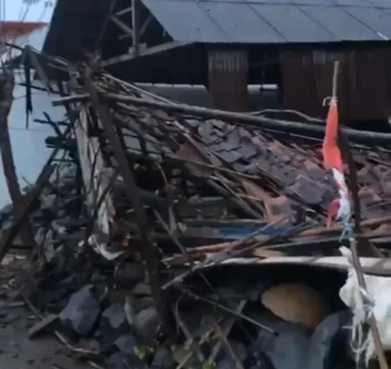 Puting Beliung Terjang Rowosari Kendal, Empat Desa Porak-Poranda, Kerugian Capai 210 Juta