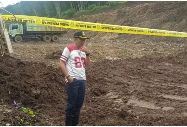 Proyek Galian Picu Banjir Lumpur, Satpol PP Segel Lokasi di Tuntang