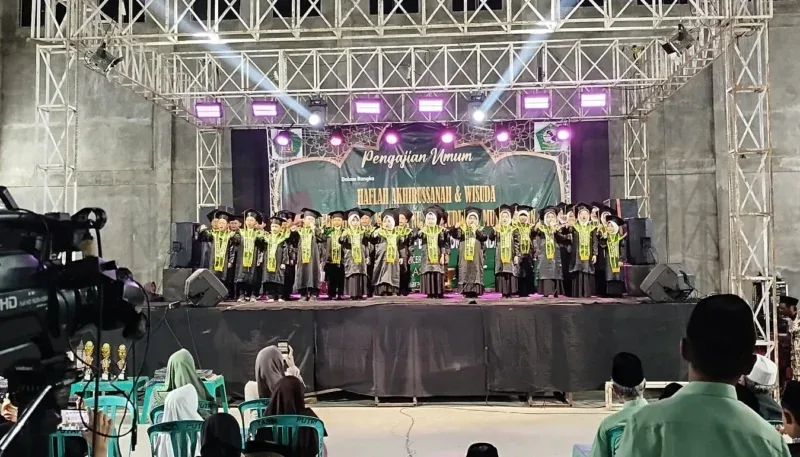 wisuda santri TPQ MDA Raudhatul Muta’alimin