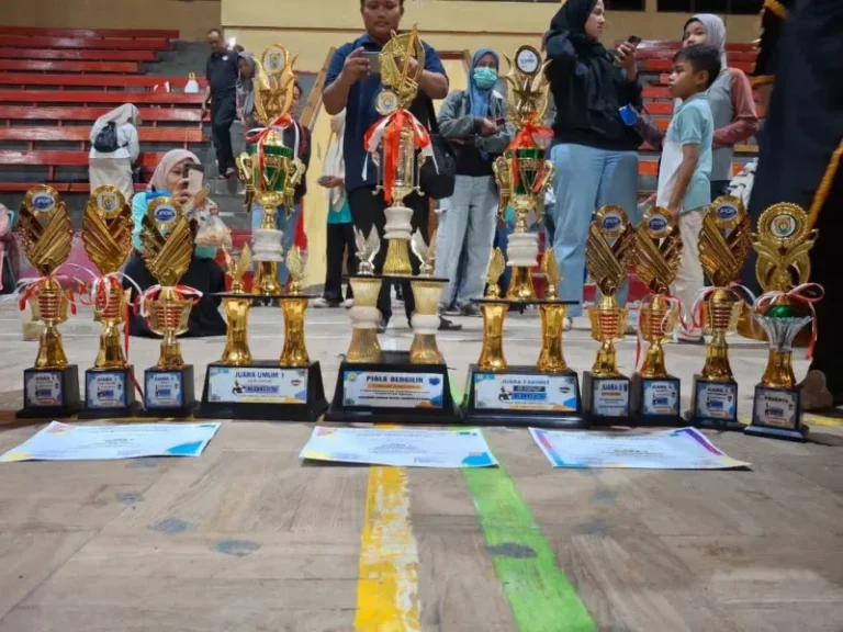 Marching Band Buana Putra Borong Juara di KDC Kendal