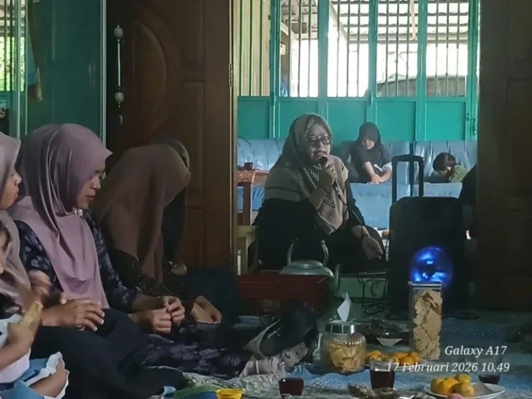 LKNU MWC Singorojo Berikan Edukasi Kesehatan kepada Kader Fatayat di Kalipur