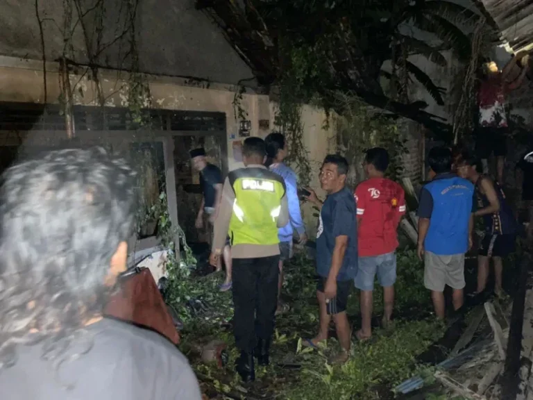 Ditinggal ke Rumah Kakak, Rumah di Cepiring Ludes Dilalap Api