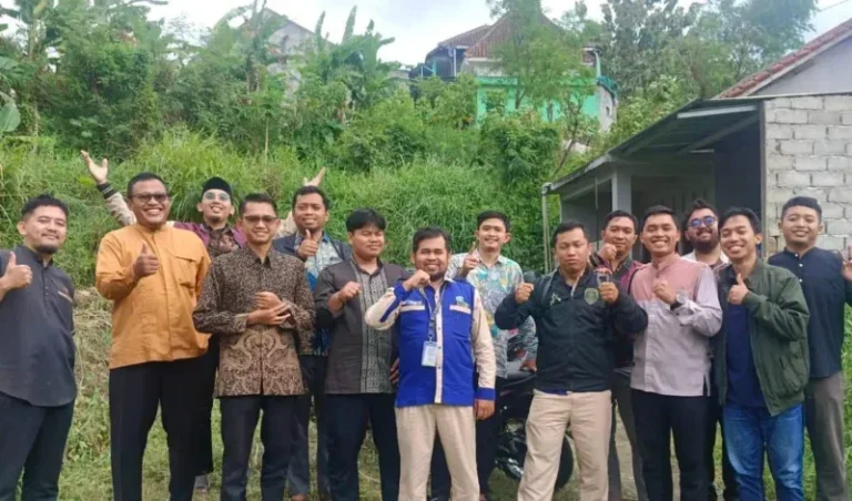 Kader Pemuda Muhammadiyah Kota Magelang menjalankan program Da’i Perkotaan dan baksos