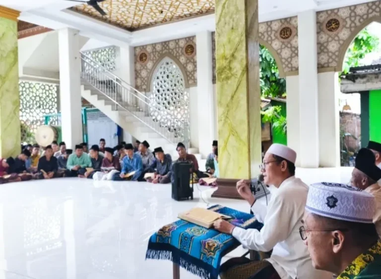 Safari Ramadan MWC NU Brangsong, KH. Mandzur Labib: Khidmah Adalah Ukuran Kemuliaan di NU