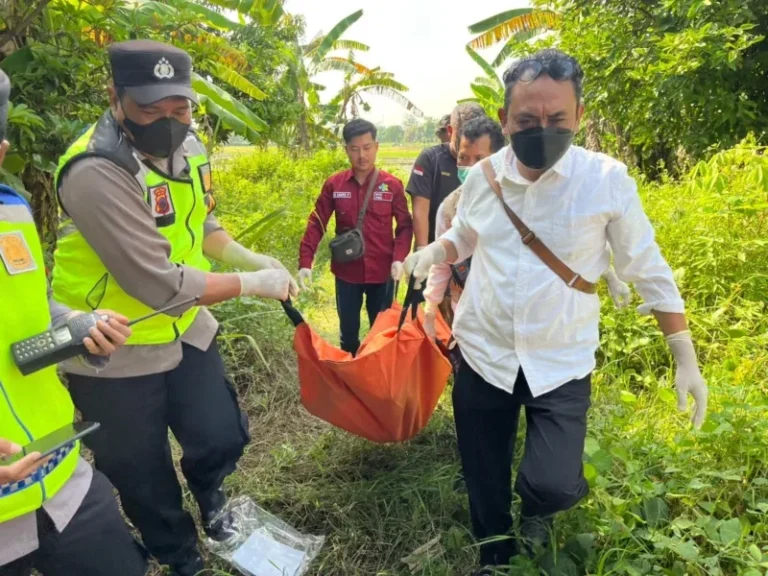 Pria Misterius Meninggal di Kavling Gambilangu Kendal, Sempat Diberi Makan Warga