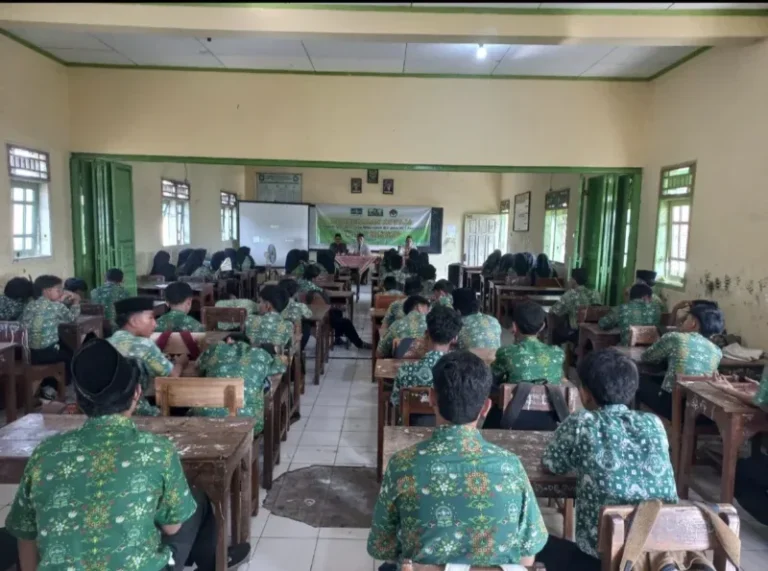 SMP NU 07 Brangsong Gelar Pembekalan Aswaja bagi Siswa Kelas IX