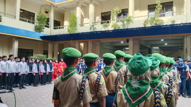 Foto : Suasana SMP Mutual Kota Magelang saat mengukuhkan para pengurus organisasi sekolah sebagai bagian penguatan softskill siswa