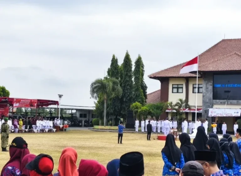 Siswa SMA NU 05 Brangsong Sukses Jalankan Tugas Paskibraka HUT RI ke-81