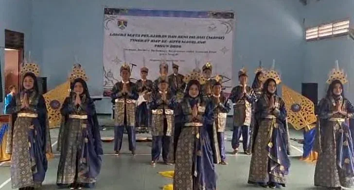 Siswa SMP Muhammadiyah 1 Alternatif (Mutual) Kota Magelang menunjukkan prestasi setelah meraih Juara 1 Tilawah Putri dan Juara 2 Rebana dalam ajang MAPSI.